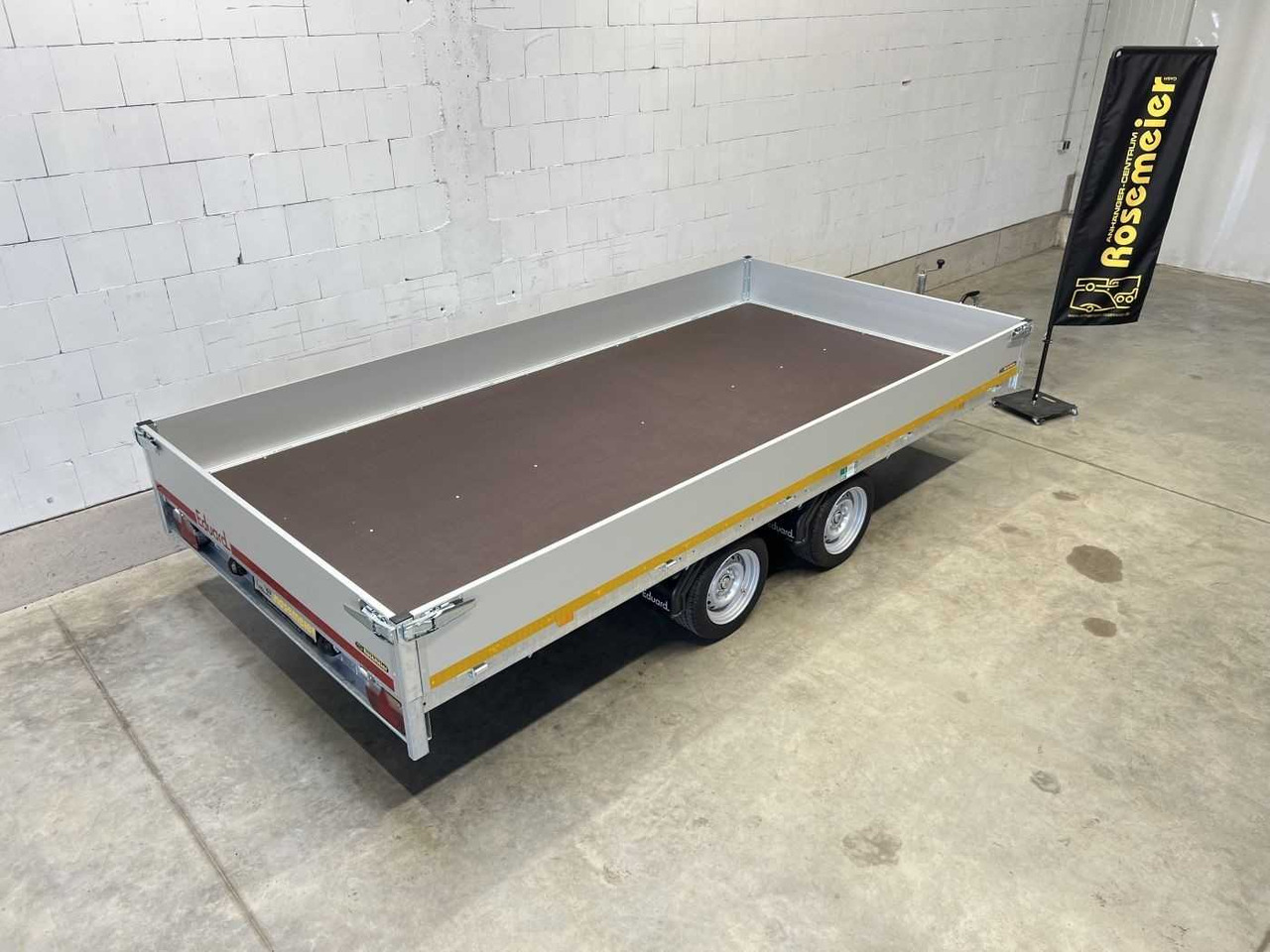 EDUARD 4020-4-P3-3563 Hochlader - Remorque voiture: photos 5 EDUARD 4020-4-P3-3563 Hochlader - Remorque voiture: photos 5