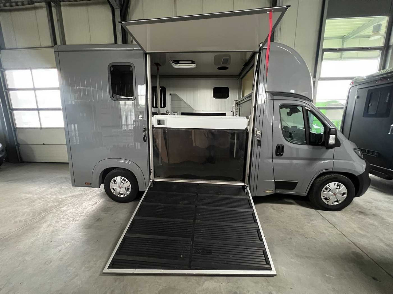 Fiat Compact Basic LKW - Camion chevaux: photos 1 Fiat Compact Basic LKW - Camion chevaux: photos 1