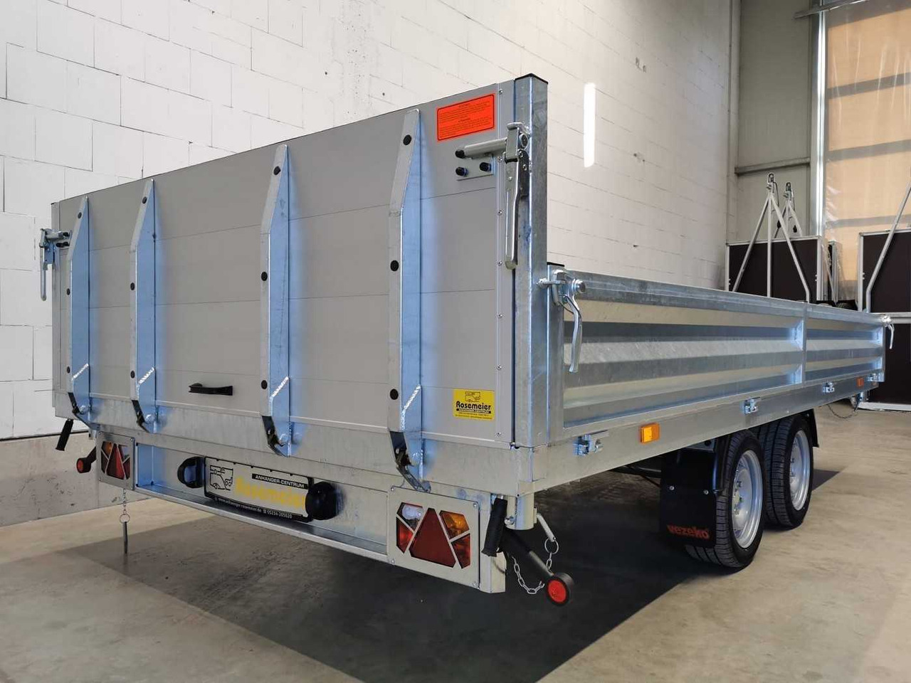 Remorque benne neuf VEZEKO Juki 35.3 Multi Stahl Multidreiseitenkipper: photos 24 Remorque benne neuf VEZEKO Juki 35.3 Multi Stahl Multidreiseitenkipper: photos 24