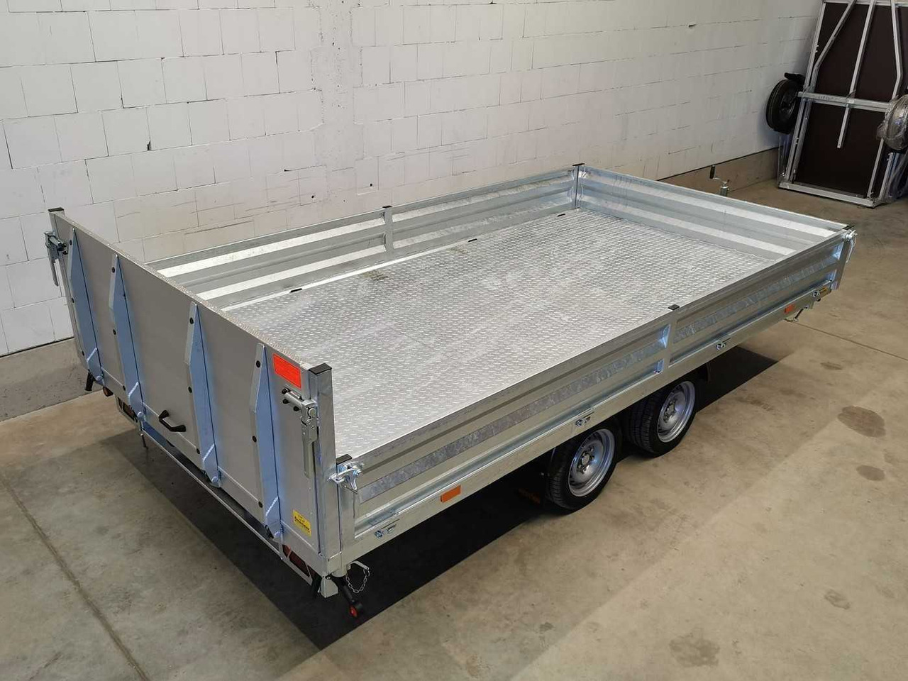 Remorque benne neuf VEZEKO Juki 35.3 Multi Stahl Multidreiseitenkipper: photos 7 Remorque benne neuf VEZEKO Juki 35.3 Multi Stahl Multidreiseitenkipper: photos 7