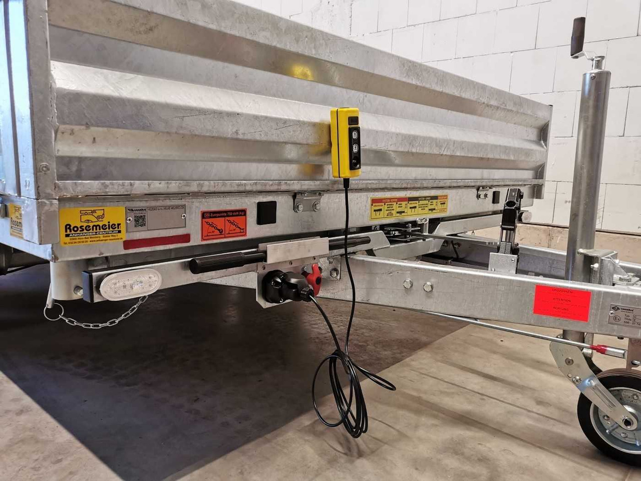 Remorque benne neuf VEZEKO Juki 35.3 Multi Stahl Multidreiseitenkipper: photos 21 Remorque benne neuf VEZEKO Juki 35.3 Multi Stahl Multidreiseitenkipper: photos 21