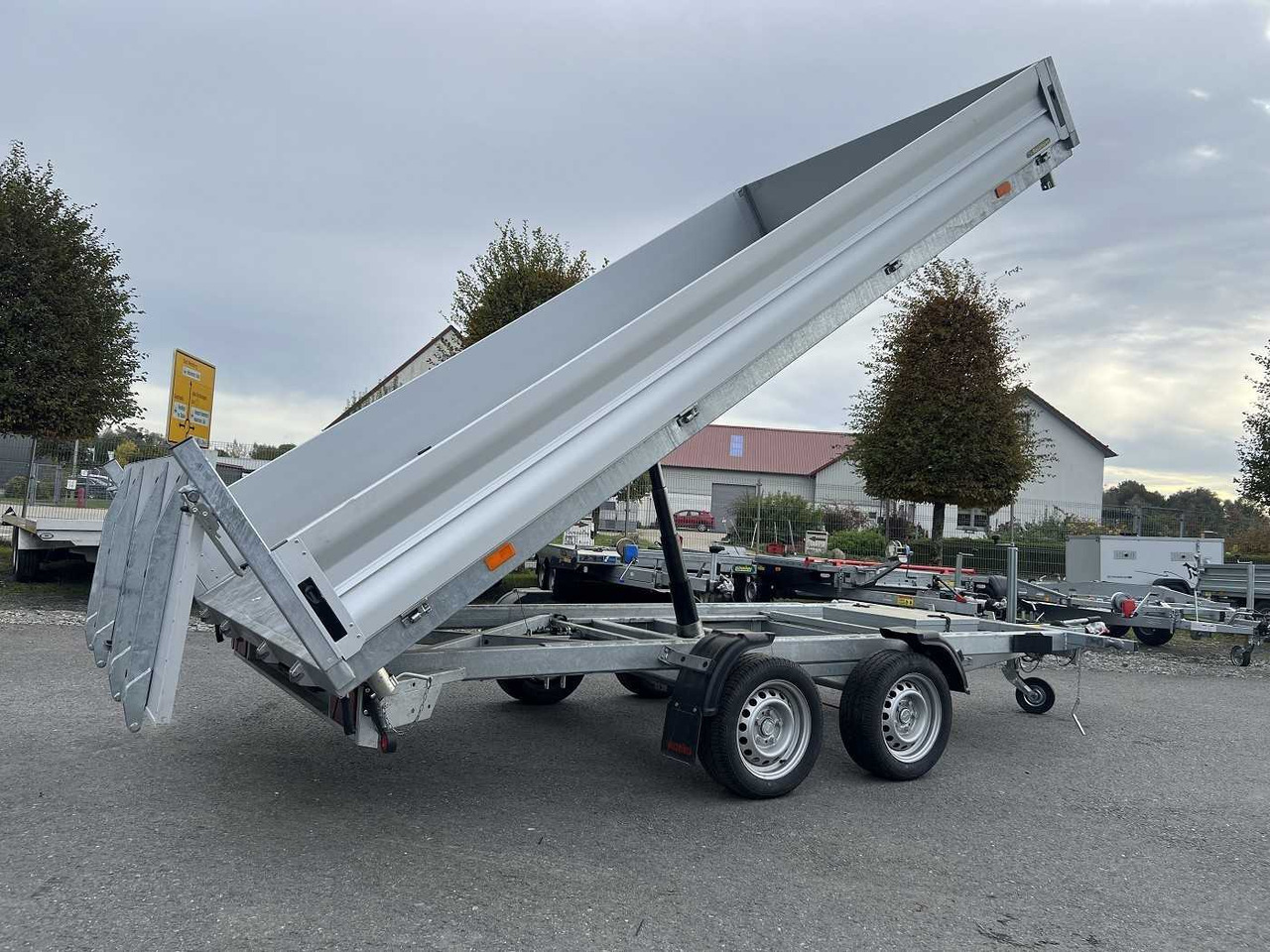 VEZEKO Juki 35.4 Multi Multidreiseitenkipper - Remorque benne: photos 5 VEZEKO Juki 35.4 Multi Multidreiseitenkipper - Remorque benne: photos 5