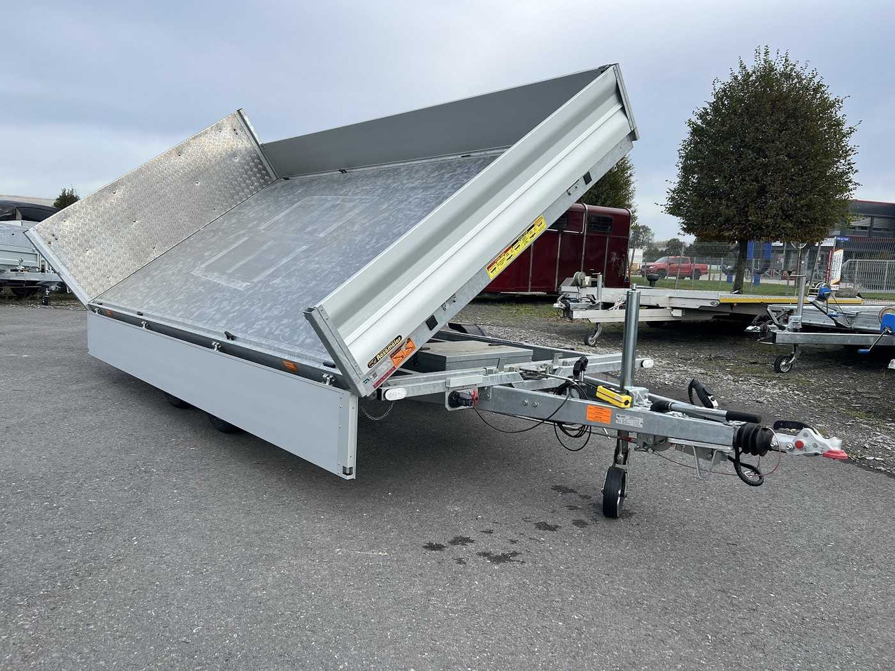 VEZEKO Juki 35.4 Multi Multidreiseitenkipper - Remorque benne: photos 2 VEZEKO Juki 35.4 Multi Multidreiseitenkipper - Remorque benne: photos 2