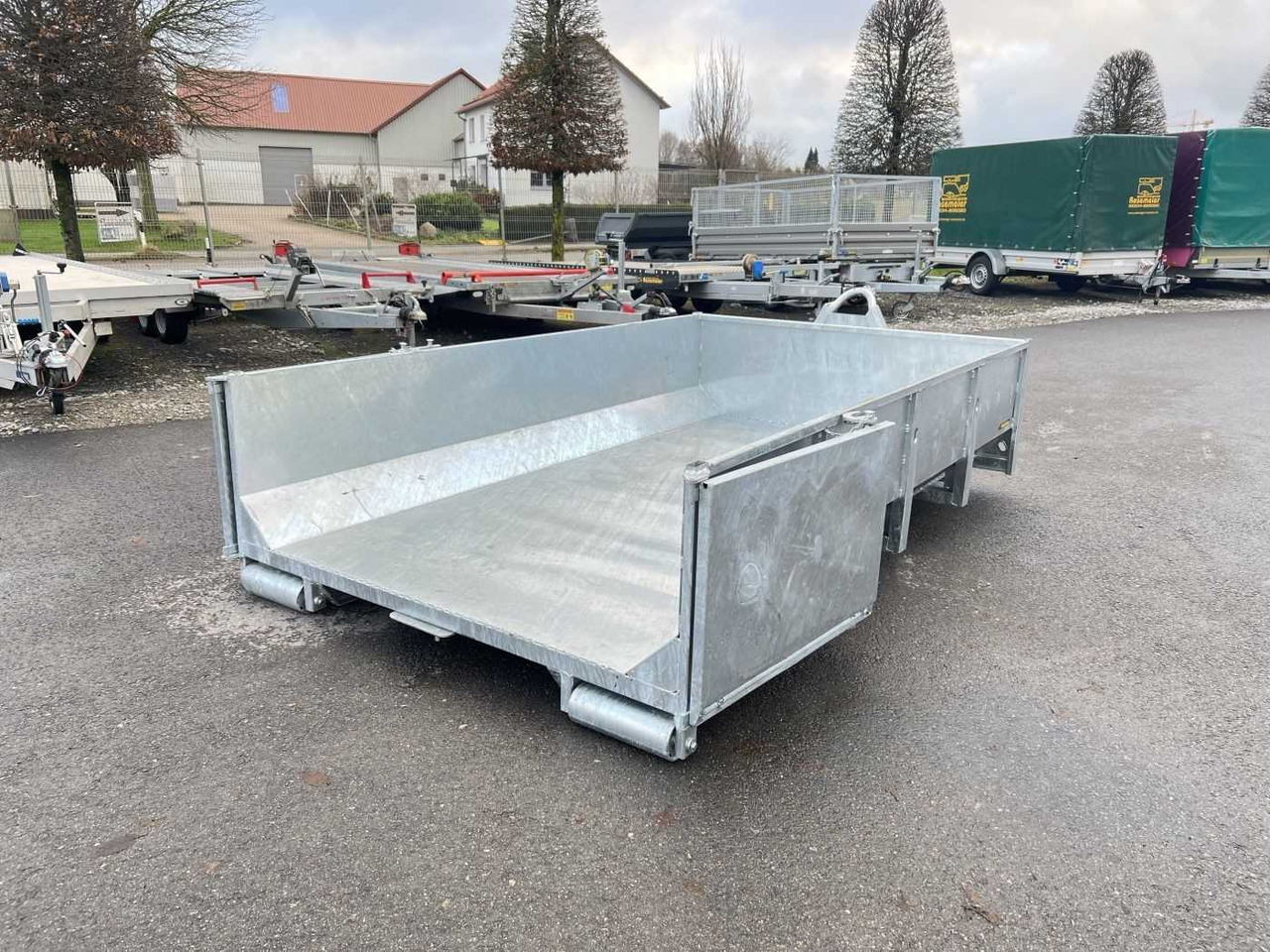 VEZEKO Mulde 575 Konos Tridem Muldenkipper - Remorque benne: photos 2 VEZEKO Mulde 575 Konos Tridem Muldenkipper - Remorque benne: photos 2