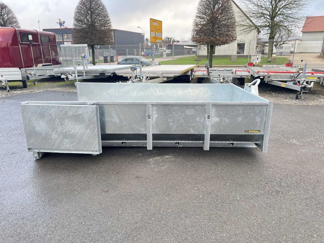 VEZEKO Mulde 575 Konos Tridem Muldenkipper - Remorque benne: photos 1 VEZEKO Mulde 575 Konos Tridem Muldenkipper - Remorque benne: photos 1