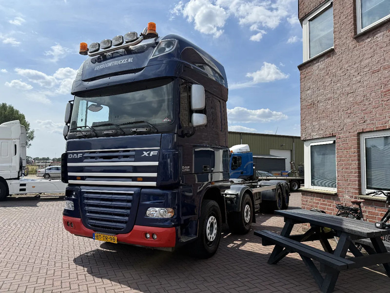DAF XF 105 XF105-510 8X4 CHASSIS-RETARDER-HOLLAND TRUCK - Châssis cabine: photos 2 DAF XF 105 XF105-510 8X4 CHASSIS-RETARDER-HOLLAND TRUCK - Châssis cabine: photos 2