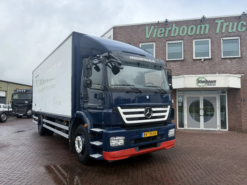 Mercedes-Benz Axor 1926 4x2 KOFFER MIT LBW / SCHALTGETRIEBE / 239211KM / SUPER ZUSTAND / HOLLAND TRUCK!!! - Camion fourgon: photos 1 Mercedes-Benz Axor 1926 4x2 KOFFER MIT LBW / SCHALTGETRIEBE / 239211KM / SUPER ZUSTAND / HOLLAND TRUCK!!! - Camion fourgon: photos 1