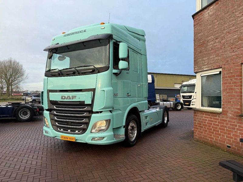 DAF XF 106.460 XF460 4X2 Spacecab / 2 beds / low kilometer / alcoa / full spoilers / ADR - Tracteur routier: photos 2 DAF XF 106.460 XF460 4X2 Spacecab / 2 beds / low kilometer / alcoa / full spoilers / ADR - Tracteur routier: photos 2