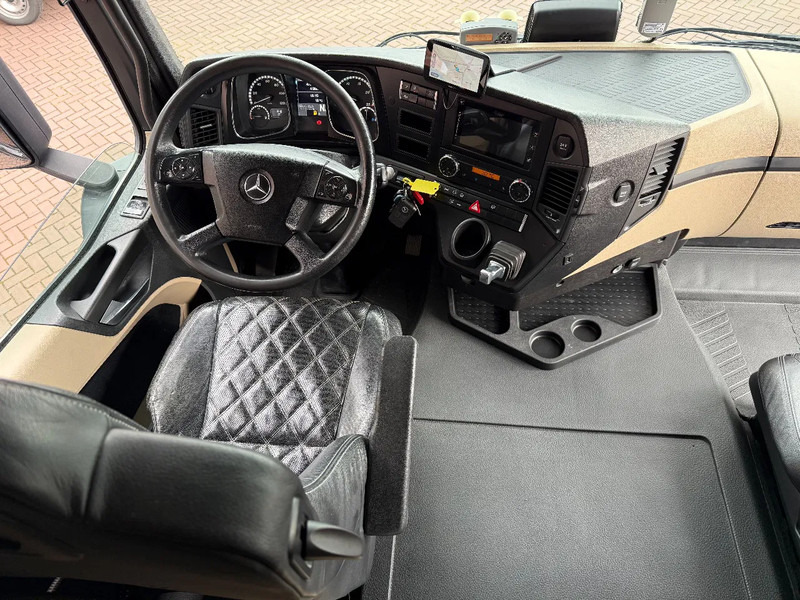 Mercedes-Benz Actros Actros 1943LS Hydrauliek / 478.040KM / Leer / Dealer onderhouden / Top staat - Tracteur routier: photos 4 Mercedes-Benz Actros Actros 1943LS Hydrauliek / 478.040KM / Leer / Dealer onderhouden / Top staat - Tracteur routier: photos 4