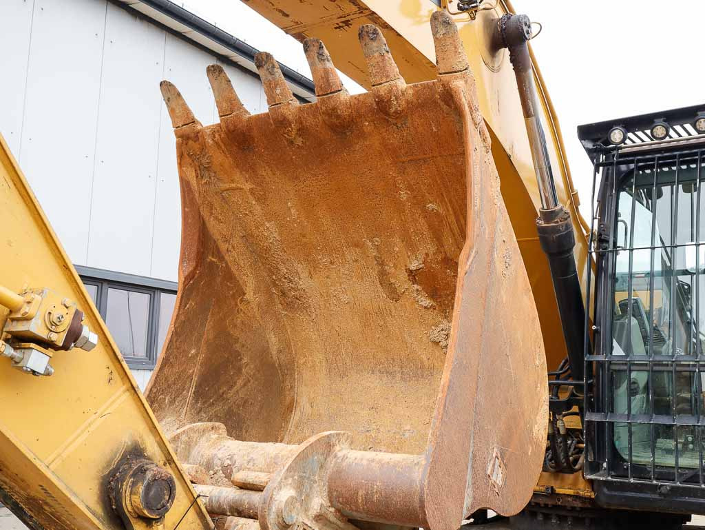 Pelle sur chenille CATERPILLAR 320F: photos 19