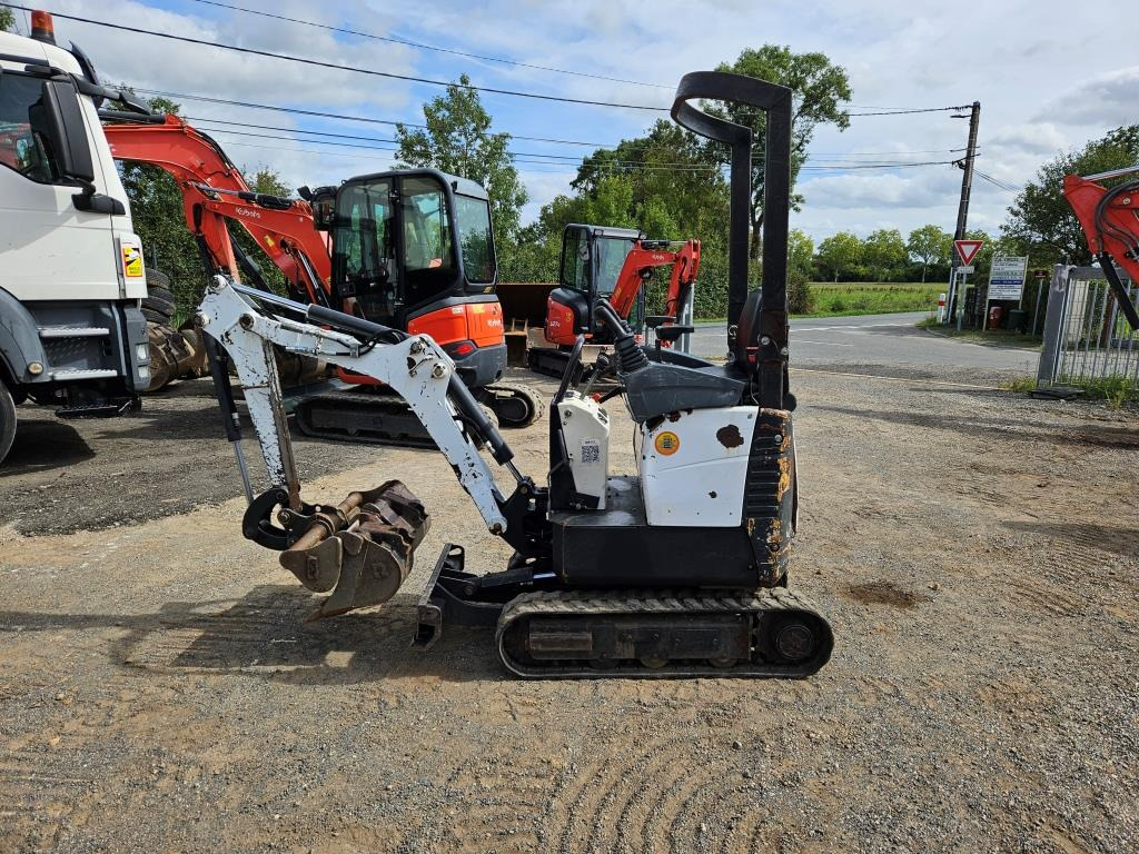 BOBCAT E 10 - Mini pelle: photos 2 BOBCAT E 10 - Mini pelle: photos 2