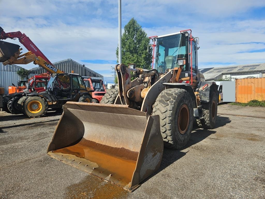 CASE 621 D - Chargeuse sur pneus: photos 1 CASE 621 D - Chargeuse sur pneus: photos 1