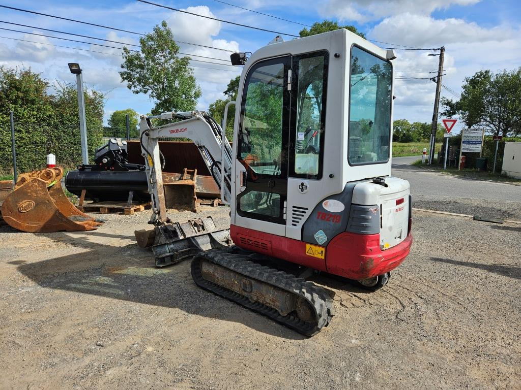 TAKEUCHI TB 219 - Mini pelle: photos 2 TAKEUCHI TB 219 - Mini pelle: photos 2