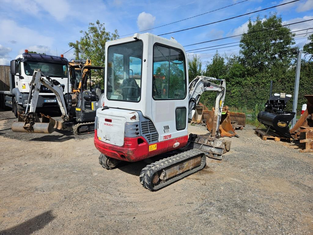 TAKEUCHI TB 219 - Mini pelle: photos 4 TAKEUCHI TB 219 - Mini pelle: photos 4