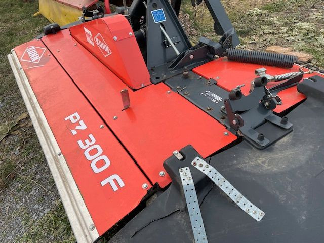 Frontmähwerk, Kuhn, PZ 300F - Faucheuse: photos 2 Frontmähwerk, Kuhn, PZ 300F - Faucheuse: photos 2