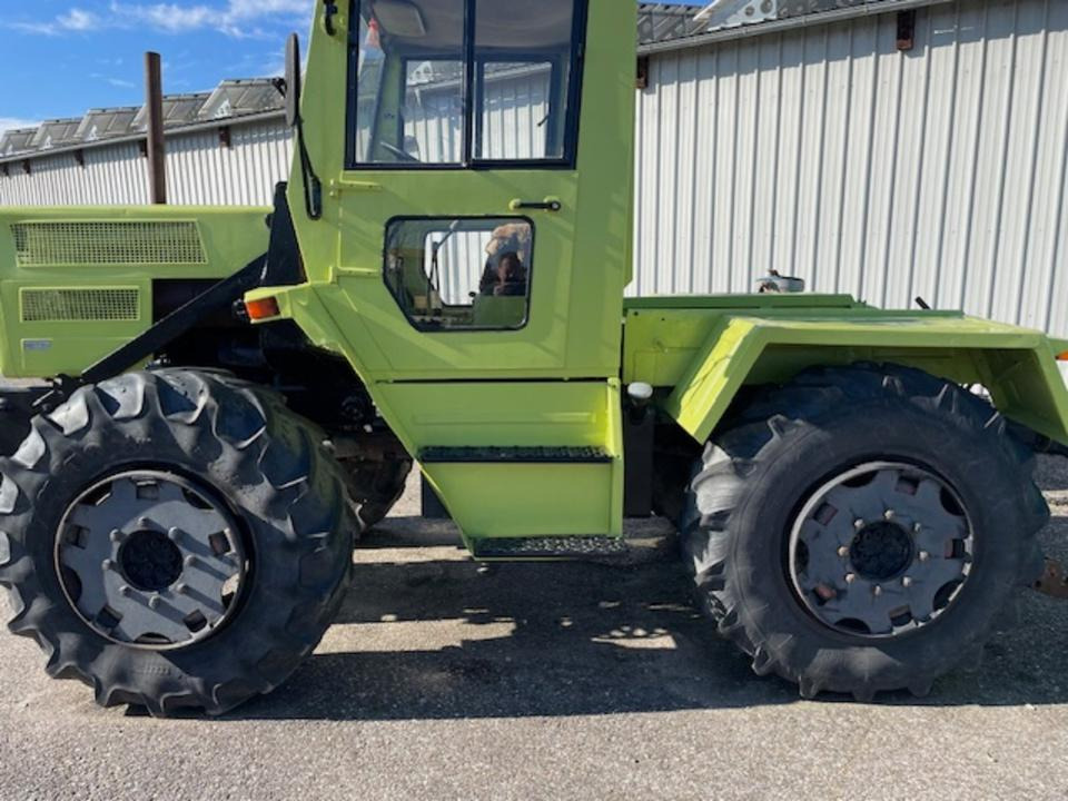 MB-Trac 8001 - Tracteur agricole: photos 3 MB-Trac 8001 - Tracteur agricole: photos 3