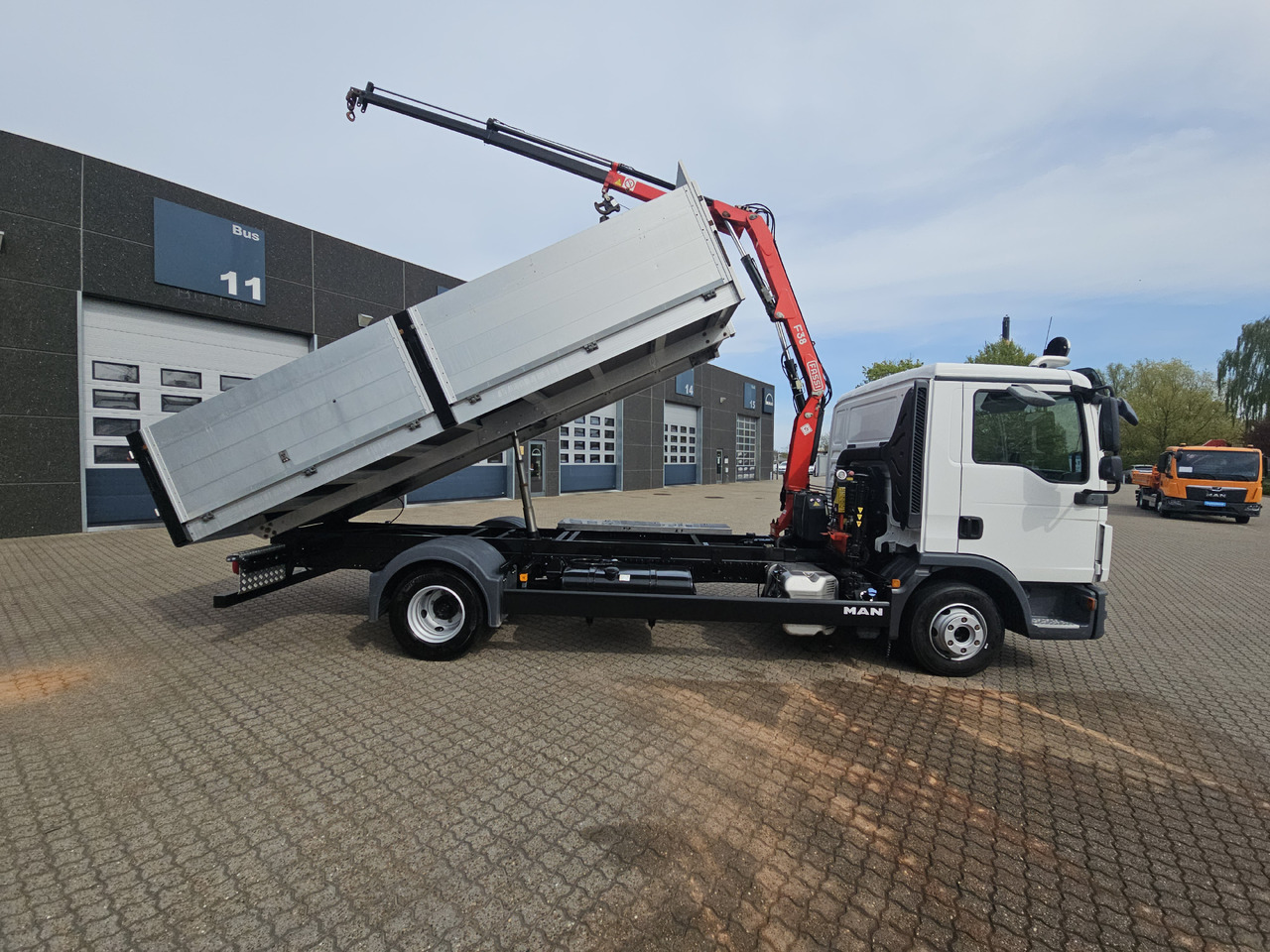 MAN TGL 10.220 - Camion benne, Camion grue: photos 5 MAN TGL 10.220 - Camion benne, Camion grue: photos 5