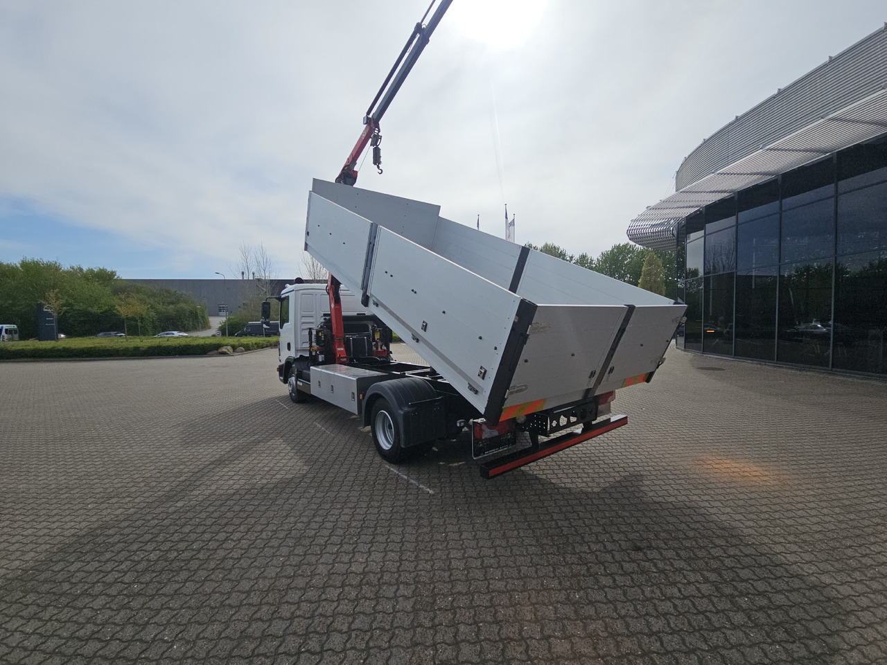 MAN TGL 10.220 - Camion benne, Camion grue: photos 3 MAN TGL 10.220 - Camion benne, Camion grue: photos 3