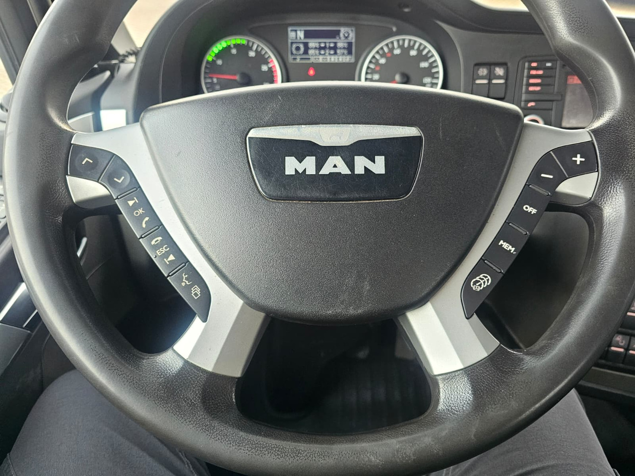 Camion porte-conteneur/ Caisse mobile MAN TGS 26.400 6X2-4: photos 24