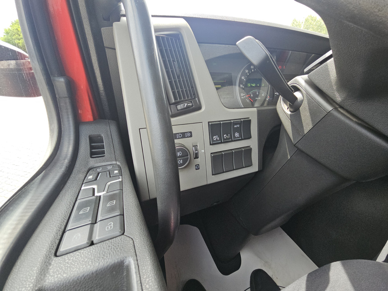Camion fourgon Volvo FM340: photos 20