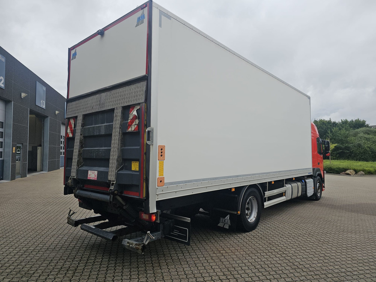 Camion fourgon Volvo FM340: photos 8