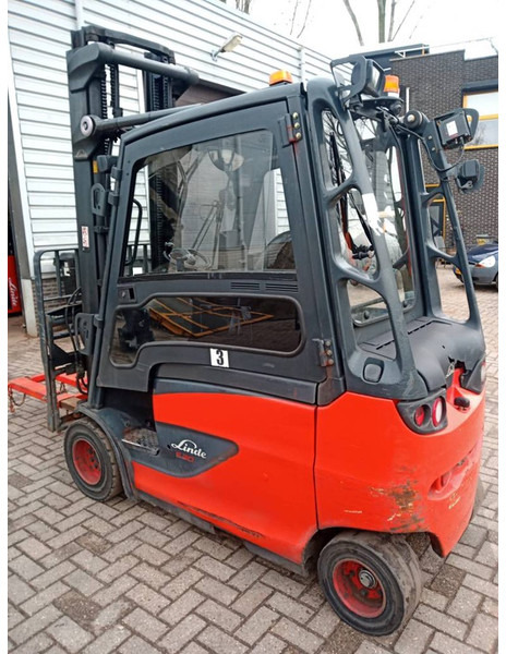Linde E30HL-01/600 - Chariot élévateur électrique: photos 1 Linde E30HL-01/600 - Chariot élévateur électrique: photos 1