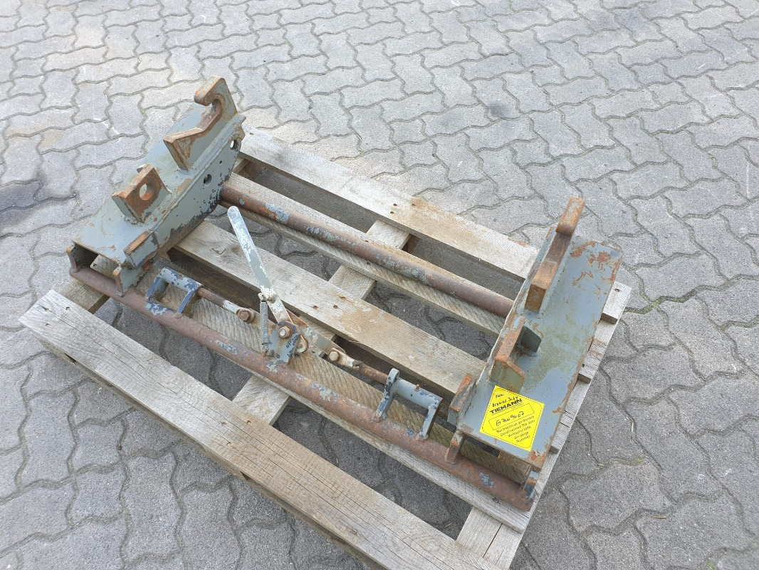 ADAPTERRAHMEN KRAMER / EURO - Chargeur frontal pour tracteur: photos 3 ADAPTERRAHMEN KRAMER / EURO - Chargeur frontal pour tracteur: photos 3