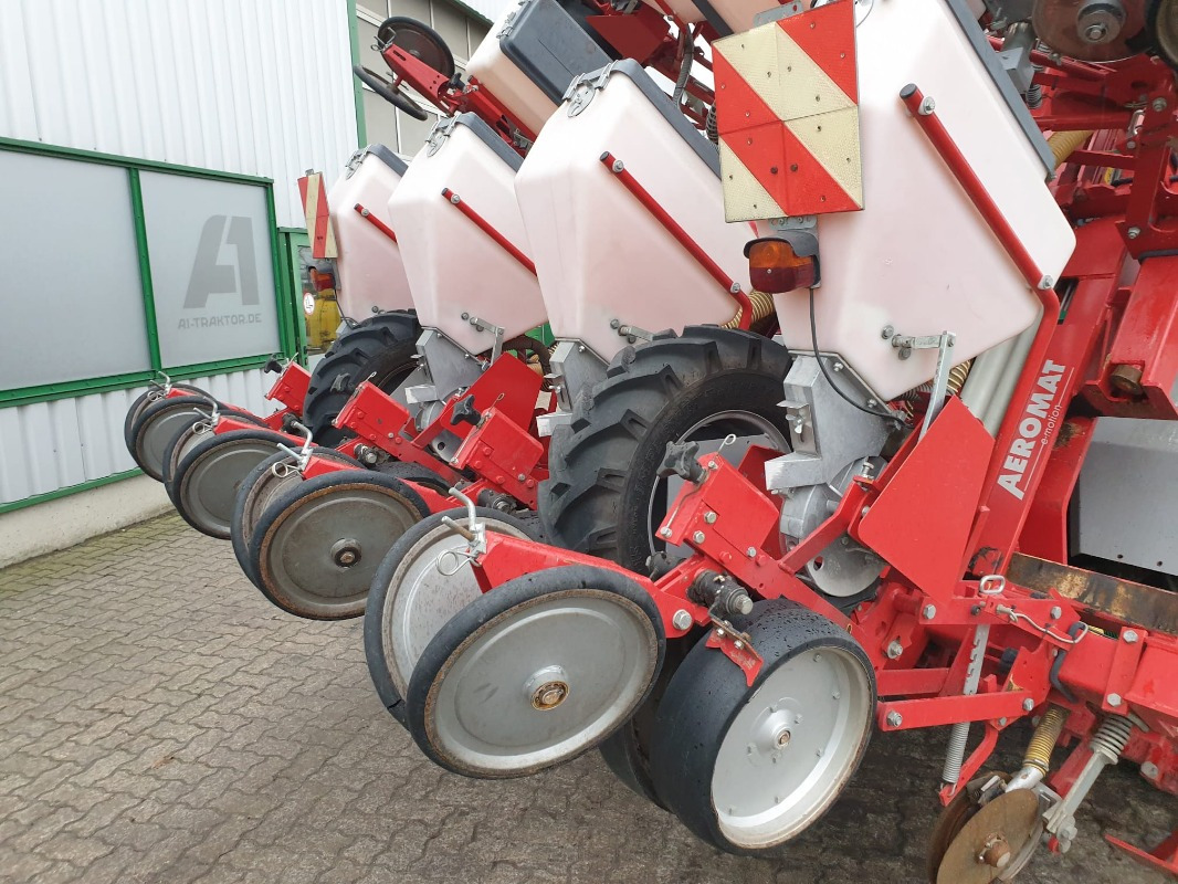 Becker AEROMAT MAXI-LINE - Semoir: photos 2 Becker AEROMAT MAXI-LINE - Semoir: photos 2
