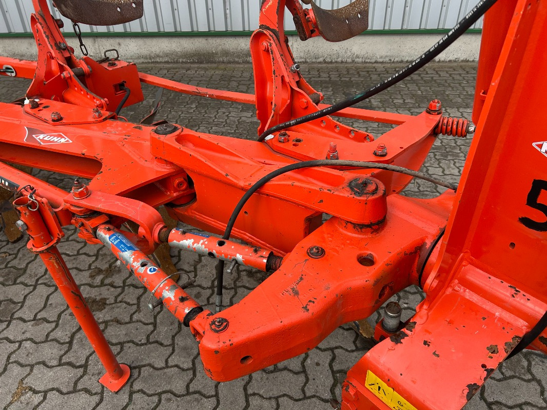 Kuhn Multi Master 113 4E - Charrue: photos 2 Kuhn Multi Master 113 4E - Charrue: photos 2