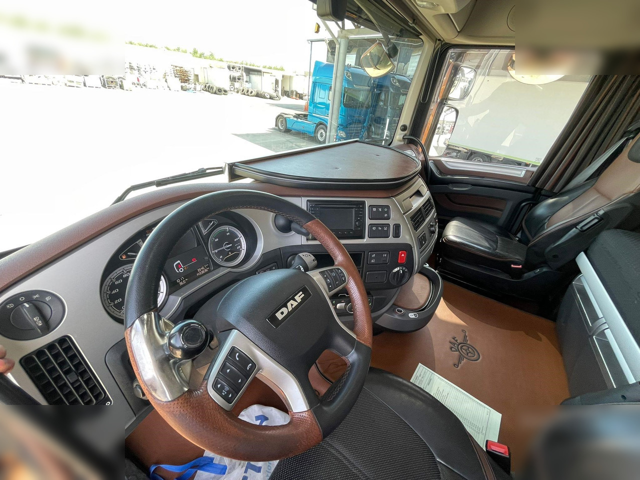 Tracteur routier DAF XF530: photos 6