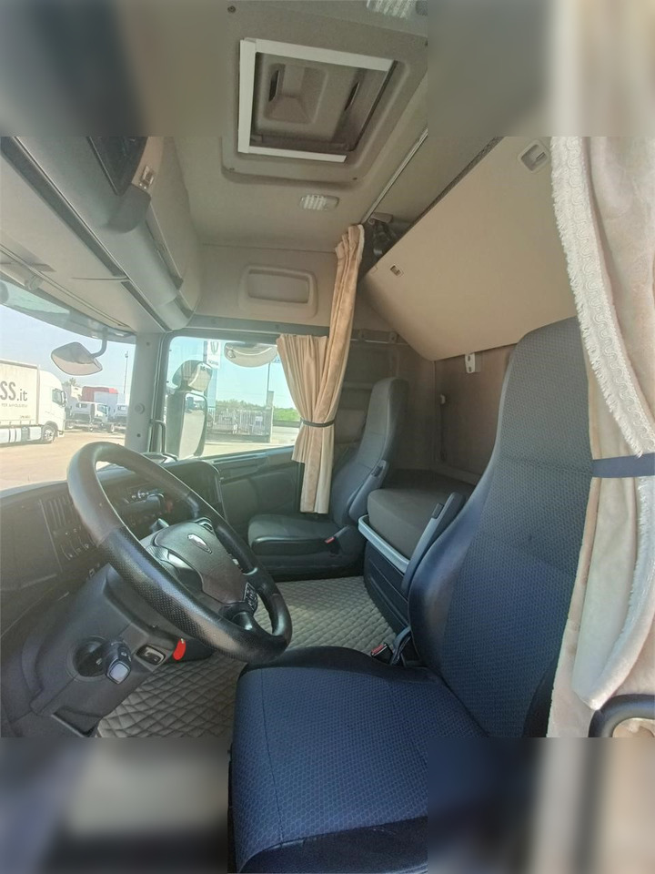 SCANIA R490 - Tracteur routier: photos 5 SCANIA R490 - Tracteur routier: photos 5
