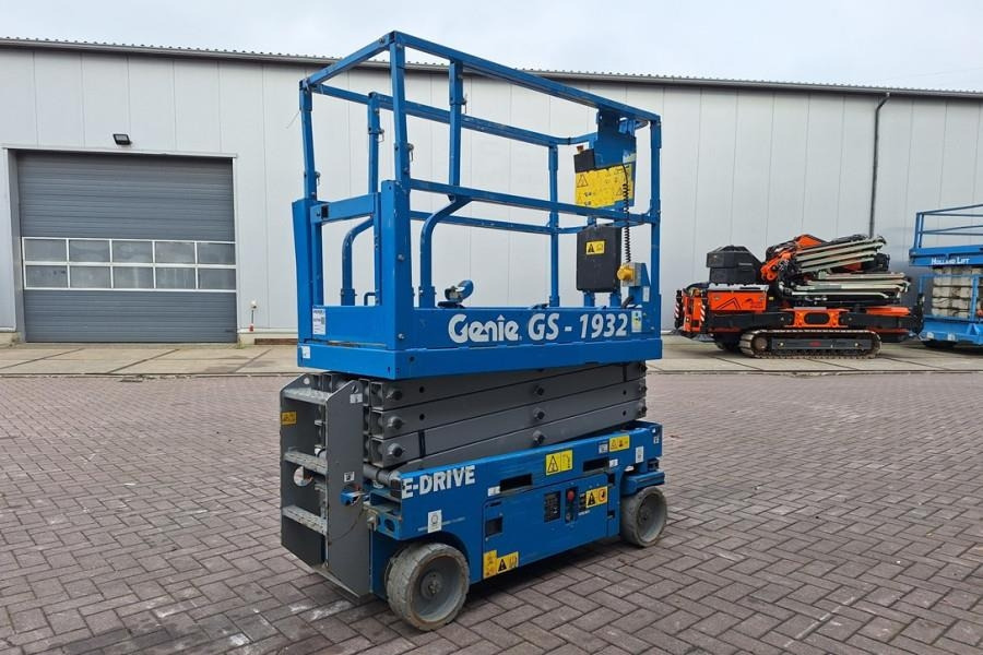 Genie GS1932 E-Drive Several In Stock, 8m Working Height - Nacelle ciseaux: photos 2 Genie GS1932 E-Drive Several In Stock, 8m Working Height - Nacelle ciseaux: photos 2