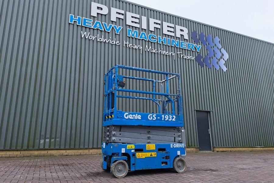 Genie GS1932 E-Drive Several In Stock, 8m Working Height - Nacelle ciseaux: photos 1 Genie GS1932 E-Drive Several In Stock, 8m Working Height - Nacelle ciseaux: photos 1