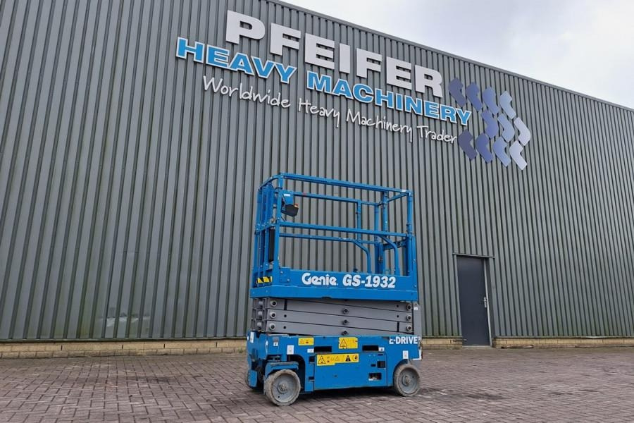 Genie GS1932 E-Drive Several In Stock, 8m Working Height - Nacelle ciseaux: photos 1 Genie GS1932 E-Drive Several In Stock, 8m Working Height - Nacelle ciseaux: photos 1