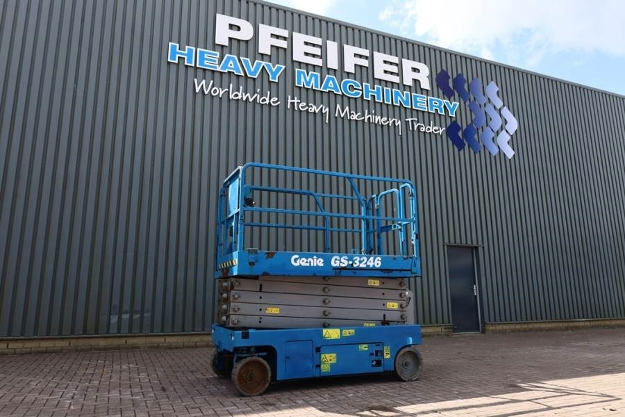 Genie GS3246 Electric, Working Height 11.75 m, 318kg Cap  - Nacelle ciseaux: photos 1 Genie GS3246 Electric, Working Height 11.75 m, 318kg Cap  - Nacelle ciseaux: photos 1