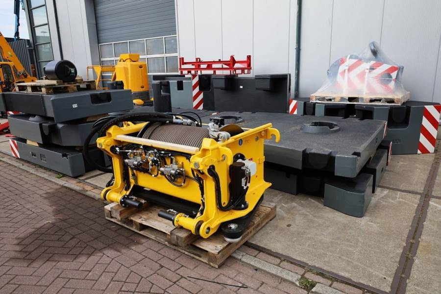 Grove GMK5250XL-1 Available For Rent, Dutch Registration - Grue tout-terrain: photos 3 Grove GMK5250XL-1 Available For Rent, Dutch Registration - Grue tout-terrain: photos 3