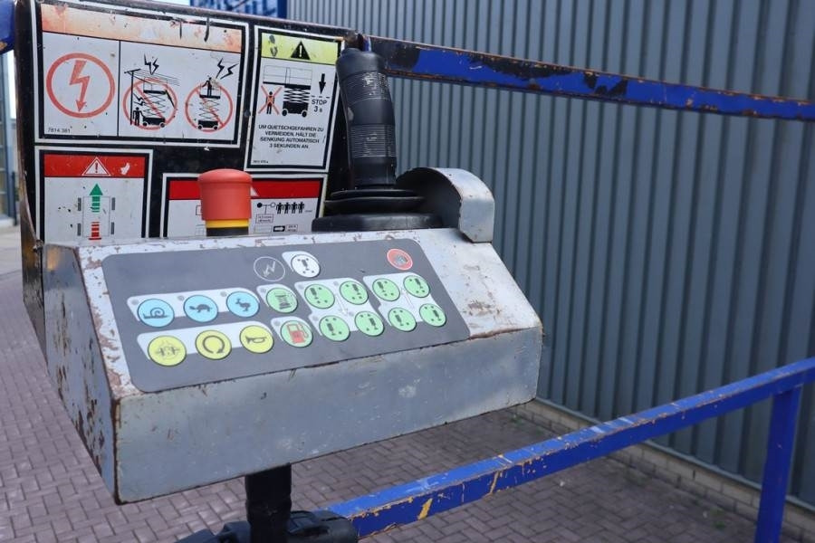 Haulotte H12SX Diesel, 4x4 Drive, 12m Working Height, 700kg - Nacelle ciseaux: photos 5 Haulotte H12SX Diesel, 4x4 Drive, 12m Working Height, 700kg - Nacelle ciseaux: photos 5