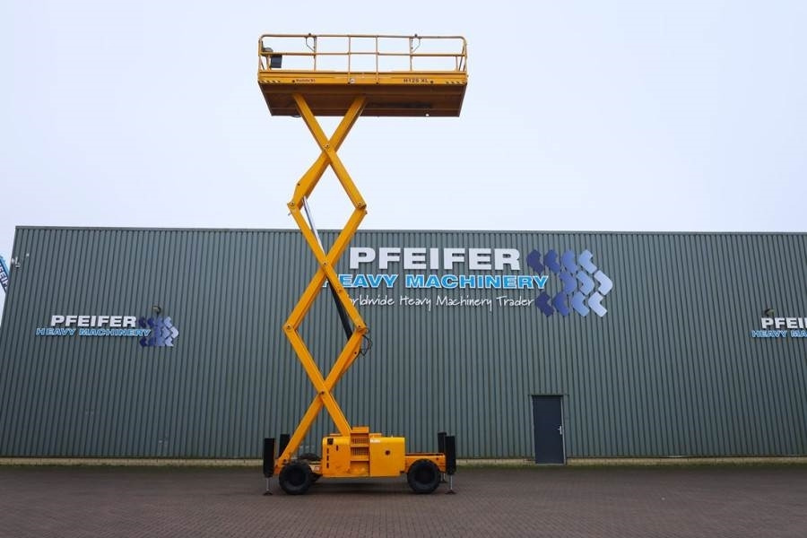 Haulotte H12SXL Diesel, 4x4 Drive, 12m Working Height, 700k - Nacelle ciseaux: photos 3 Haulotte H12SXL Diesel, 4x4 Drive, 12m Working Height, 700k - Nacelle ciseaux: photos 3