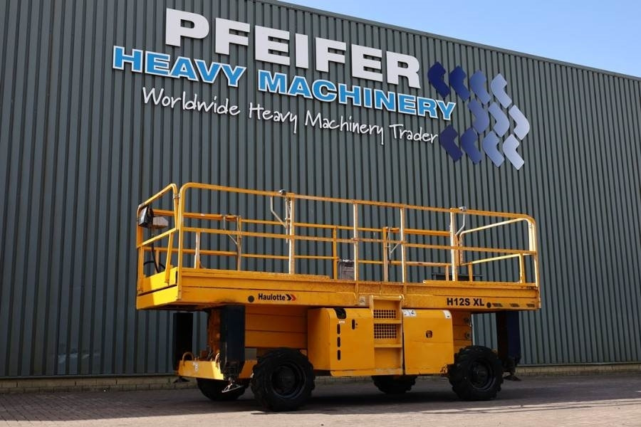 Haulotte H12SXL Diesel, 4x4 Drive, 12m Working Height, 700k - Nacelle ciseaux: photos 1 Haulotte H12SXL Diesel, 4x4 Drive, 12m Working Height, 700k - Nacelle ciseaux: photos 1