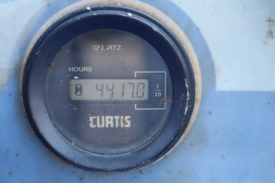 Haulotte H15SX New Tyres, Diesel, 4x4 Drive, 15 Working Hei - Nacelle ciseaux: photos 5 Haulotte H15SX New Tyres, Diesel, 4x4 Drive, 15 Working Hei - Nacelle ciseaux: photos 5