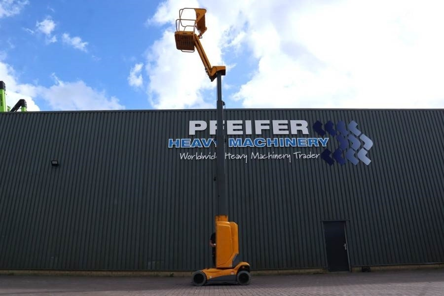 Haulotte STAR 10 Electric, 10m Working Height, 3m Reach, 20 - Nacelle ciseaux: photos 3 Haulotte STAR 10 Electric, 10m Working Height, 3m Reach, 20 - Nacelle ciseaux: photos 3