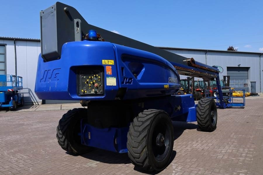 JLG 1200SJP Diesel, 38.7m Working Height, 23.5m Reach, - Nacelle télescopique: photos 2 JLG 1200SJP Diesel, 38.7m Working Height, 23.5m Reach, - Nacelle télescopique: photos 2