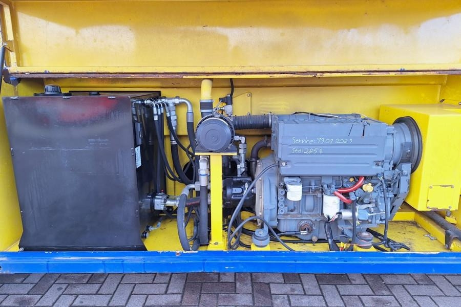 JLG 245-25 Diesel, 4x4 Drive, 26m Working Height, 750k - Nacelle ciseaux: photos 5 JLG 245-25 Diesel, 4x4 Drive, 26m Working Height, 750k - Nacelle ciseaux: photos 5