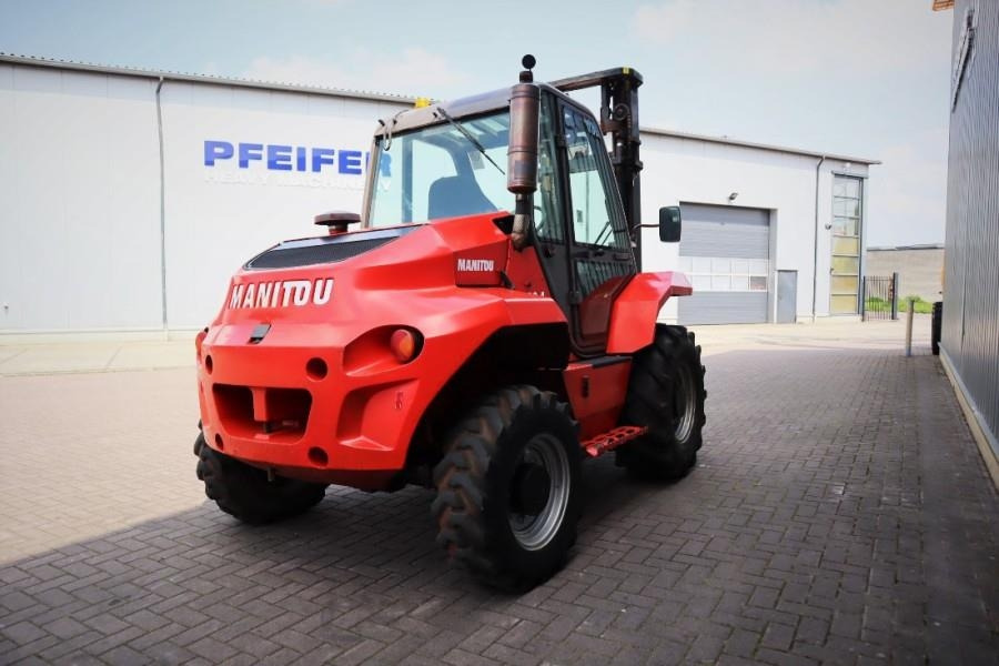 Manitou M30-4 Diesel, 4x4 Drive, 3t Capacity, Triplex Mast - Chariot tout terrain: photos 2 Manitou M30-4 Diesel, 4x4 Drive, 3t Capacity, Triplex Mast - Chariot tout terrain: photos 2