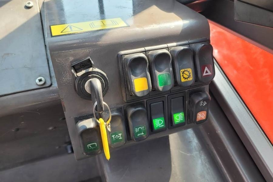 Chariot tout terrain Manitou M30-4 Valid Inspection, *Guarantee, Diesel, 4x4 Dr: photos 10