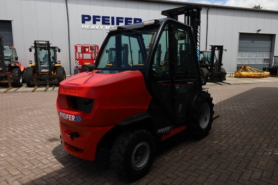 Manitou MC30-4 Valid Inspection, *Guarantee, Diesel, 4x4 D - Chariot tout terrain: photos 2 Manitou MC30-4 Valid Inspection, *Guarantee, Diesel, 4x4 D - Chariot tout terrain: photos 2
