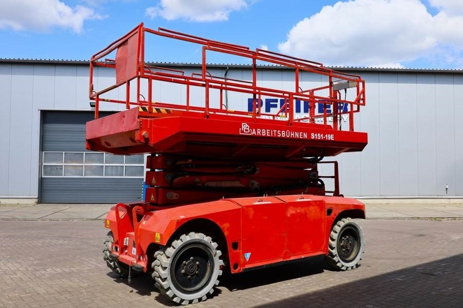 PB LIFT S151-19E 4x4 Electric, 4x4 Drive, 15m Working - Nacelle ciseaux: photos 3 PB LIFT S151-19E 4x4 Electric, 4x4 Drive, 15m Working - Nacelle ciseaux: photos 3