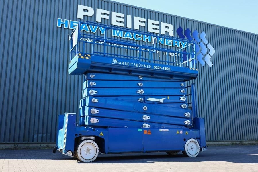PB LIFT S225-12ES Electric, 22.5m Working Height, 450 - Nacelle ciseaux: photos 1 PB LIFT S225-12ES Electric, 22.5m Working Height, 450 - Nacelle ciseaux: photos 1