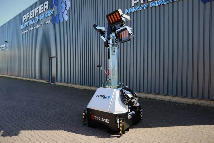 Trime X-Mast 4 × 320W Valid Inspection, *Guarantee - Mat d'éclairage: photos 2 Trime X-Mast 4 × 320W Valid Inspection, *Guarantee - Mat d'éclairage: photos 2