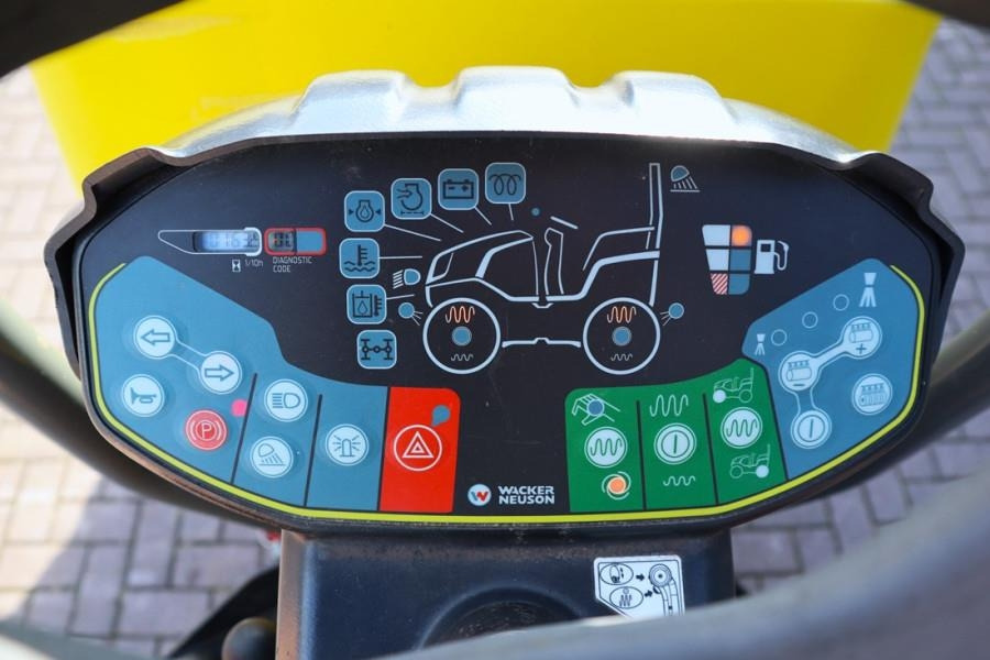 Wacker Neuson RD28-120 Diesel, Front And Rear Vibrating Smooth D - Rouleau compresseur: photos 4 Wacker Neuson RD28-120 Diesel, Front And Rear Vibrating Smooth D - Rouleau compresseur: photos 4